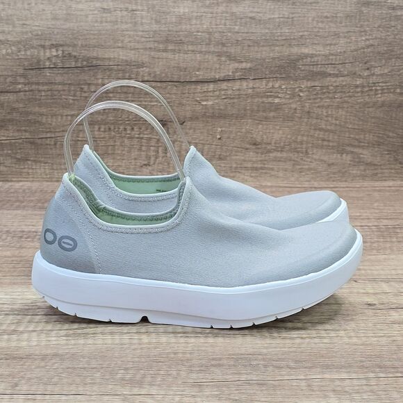 OOFOS Shoes - OOFOS OOmg Eezee Low Women's Size 8.5 Gray White Recovery Shoes (7012022-7)